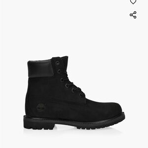 🎈 Classic black Timberland boots